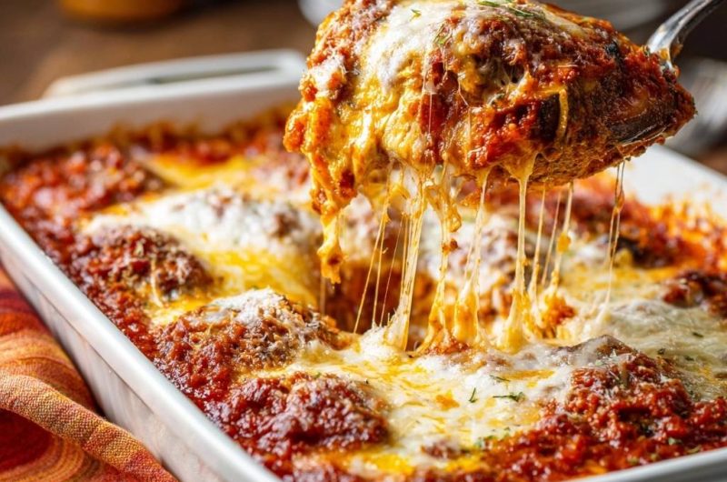 Cheesy Meatball Marinara Bake