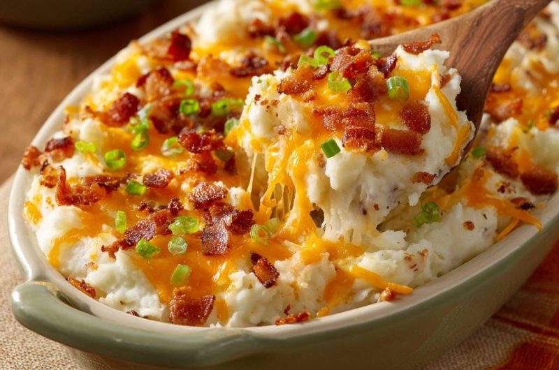 Bacon Cheddar Mashed Potato Casserole