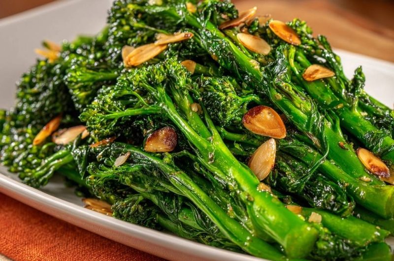 Garlicky Broccolini